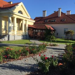 Renowacja ogrodu w ZPO w Żołyni 2021